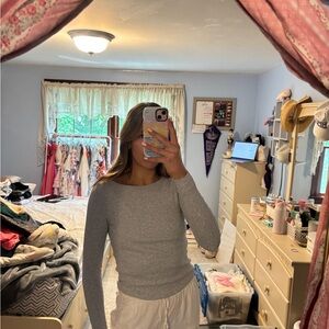 Aritzia Gray Long Sleeve Tee